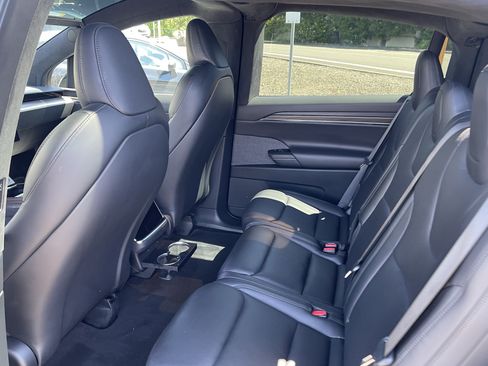 Used 2023 Tesla Model X AWD/4WD image 14