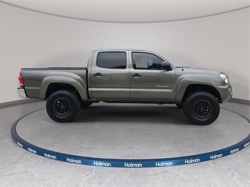 Used 2012 Toyota Tacoma PreRunner image 3