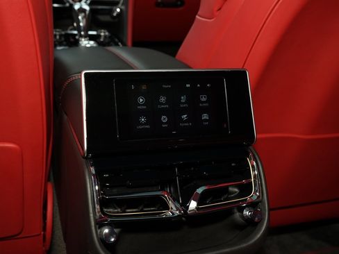 Used 2021 Bentley Flying Spur V8 image 25