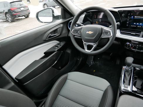 New 2026 Chevrolet Trax LT w/ Driver Confidence Package image 13