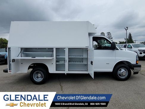 New 2026 Chevrolet Express 3500 w/ Power Convenience Package RWD image 11