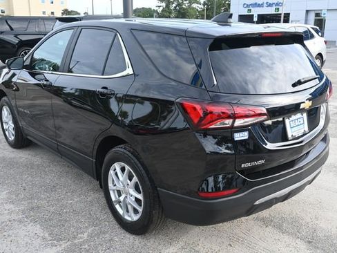Used 2022 Chevrolet Equinox LT image 3