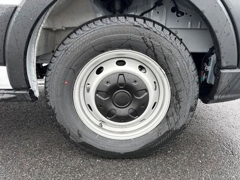 New 2026 Ford Transit 250 148 Medium Roof RWD image 11