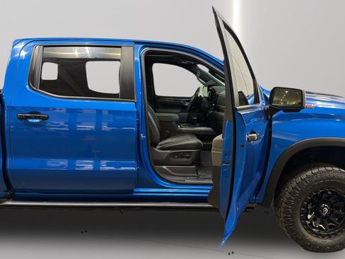 Used 2023 Chevrolet Silverado 1500 ZR2 image 17