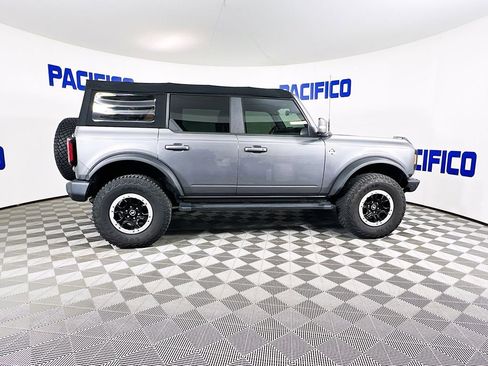 Certified 2022 Ford Bronco Outer Banks w/ Sasquatch Package image 9