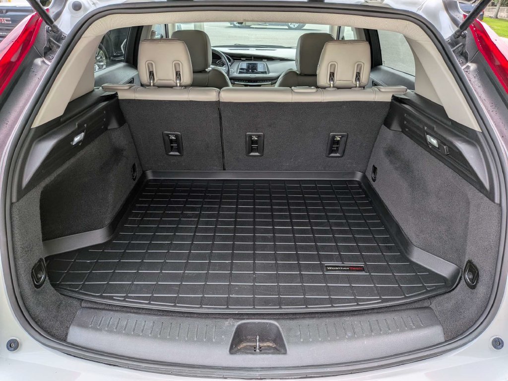 Certified 2019 Cadillac XT4 Luxury FWD image 17