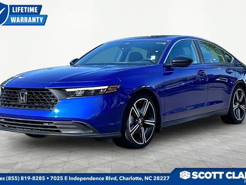 Used 2024 Honda Accord Sport image 3