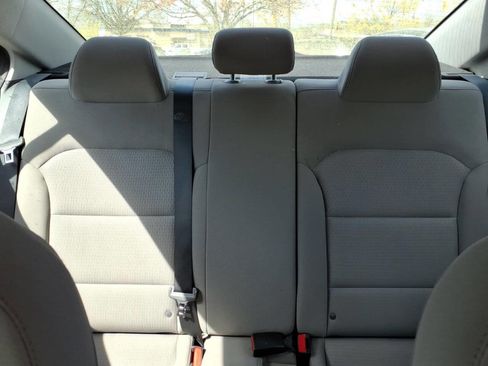 Used 2018 Hyundai Elantra SE image 15