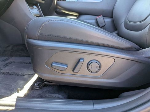 Certified 2025 Hyundai Tucson SEL image 17