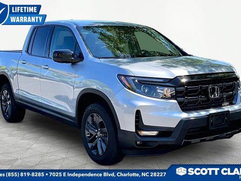 Used 2025 Honda Ridgeline Sport image 1