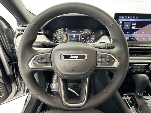 Used 2023 Jeep Compass Limited w/ Sun and Sound Group image 11