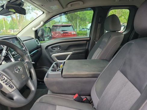 Used 2021 Nissan Titan SV w/ Accessory Utility Package RWD image 16