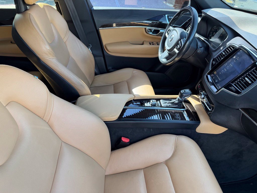 Used 2018 Volvo XC90 T5 Momentum w/ Convenience Package FWD image 15