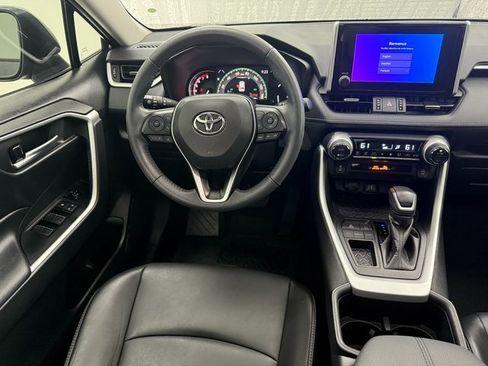 Used 2024 Toyota RAV4 XLE Premium image 31