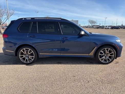 Used 2022 BMW X7 M50i image 8