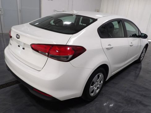 Used 2017 Kia Forte LX image 4