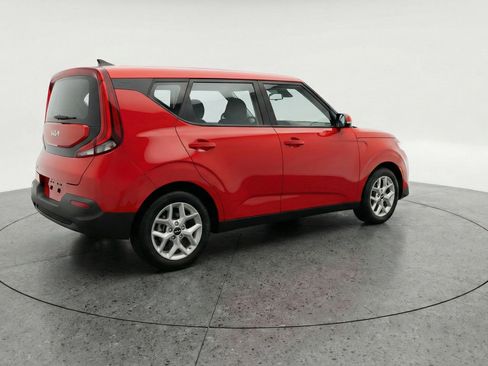 Used 2025 Kia Soul LX w/ LX Technology Package image 9