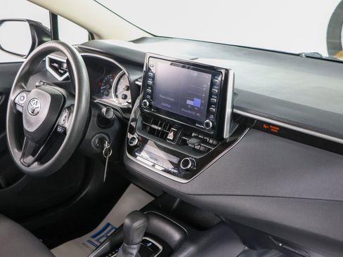 Used 2021 Toyota Corolla LE FWD image 25