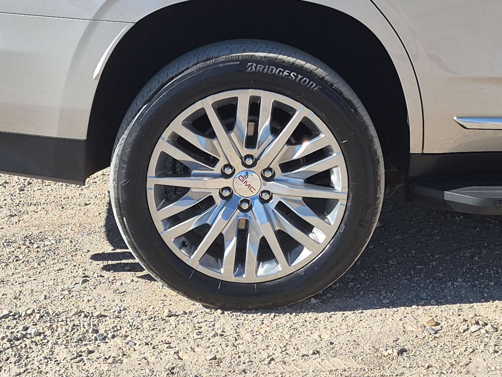 Used 2023 GMC Yukon Denali AWD/4WD image 34