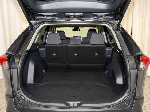 Used 2025 Toyota RAV4 XLE w/ Convenience Package image 5