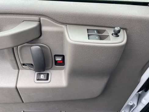 New 2025 Chevrolet Express 3500 w/ Power Convenience Package image 8