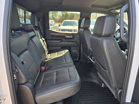 Used 2023 Chevrolet Silverado 1500 High Country image 13