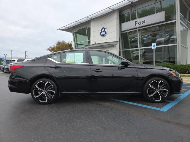 Used 2024 Nissan Altima 2.5 SR FWD image 8