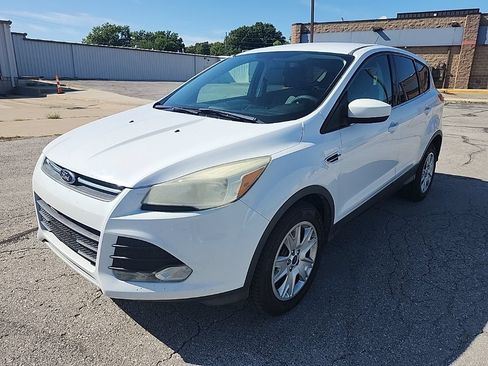 Used 2014 Ford Escape SE AWD/4WD image 2