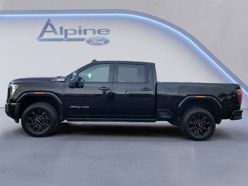 Used 2024 GMC Sierra 2500 AT4 w/ AT4 Premium Plus Package AWD/4WD image 2