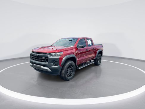 Used 2023 Chevrolet Colorado Trail Boss w/ Advanced Trailering Package AWD/4WD image 5