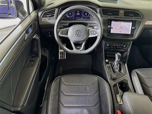 Used 2023 Volkswagen Tiguan SEL R-Line image 22