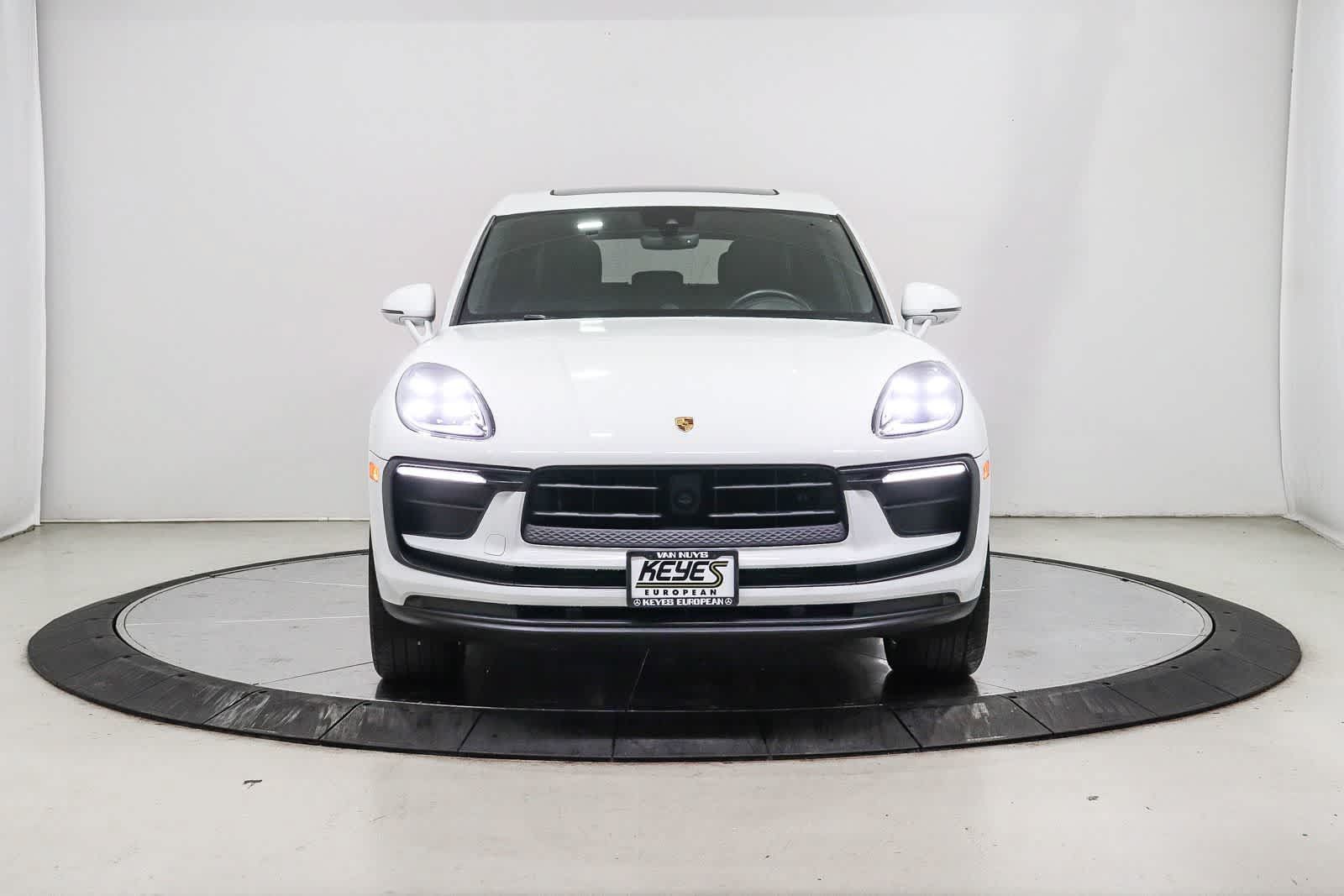 Used 2024 Porsche Macan AWD/4WD image 6