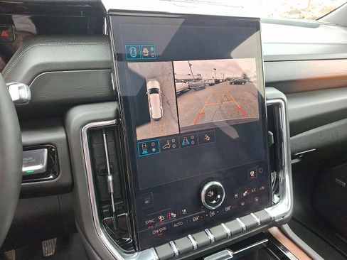 Used 2026 GMC Yukon XL Denali w/ Advanced Technology Package image 20