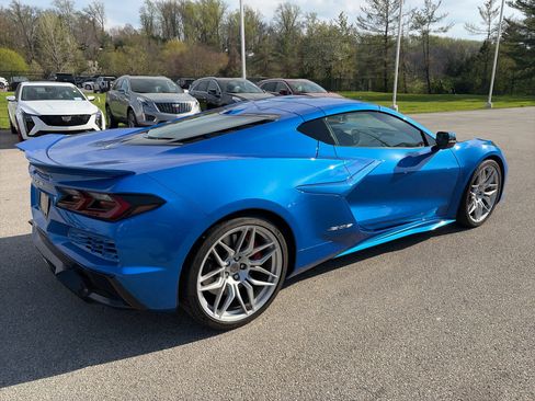 Used 2025 Chevrolet Corvette Z06 w/ Chrome Exterior Badge Package image 19