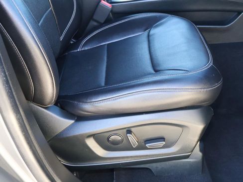 Used 2023 Ford Explorer Limited w/ Equipment Group 301A image 18