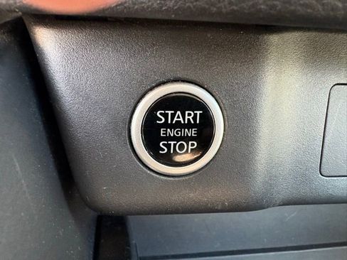 Used 2023 Nissan Rogue SV AWD/4WD image 22