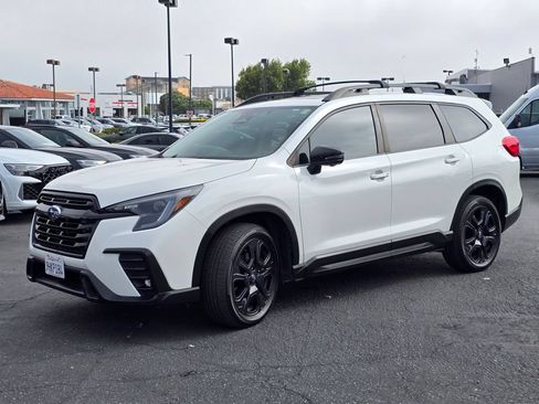 Used 2023 Subaru Ascent Onyx Edition Limited AWD/4WD image 2
