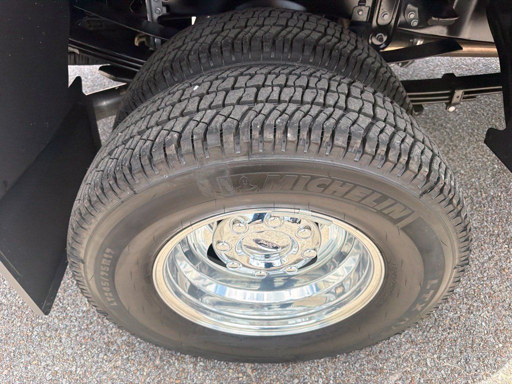 New 2026 Ford F350 Platinum w/ Platinum Plus Package AWD/4WD image 13