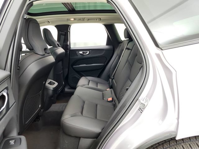 New 2026 Volvo XC60 B5 Plus w/ Protection Package Premier AWD/4WD image 28