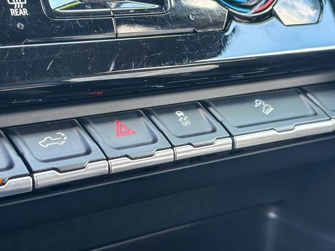 Used 2023 GMC Sierra 1500 AT4 w/ Technology Package image 35