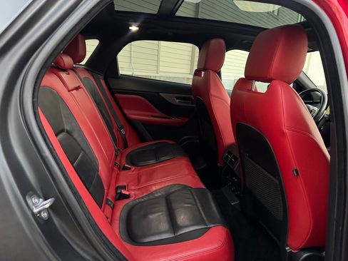 Used 2017 Jaguar F-PACE S image 27