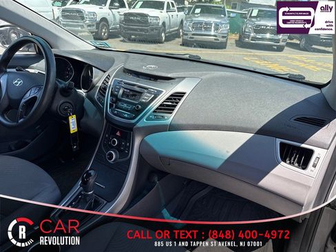 Used 2016 Hyundai Elantra SE FWD image 12