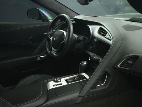 Used 2015 Chevrolet Corvette Z06 w/ 3LZ Preferred Equipment Group RWD image 34