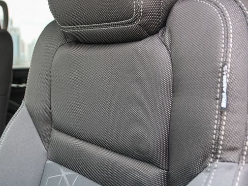 New 2025 Nissan Frontier SV w/ SV Convenience Package RWD image 26