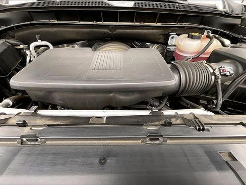 Used 2023 Chevrolet Tahoe Z71 w/ Luxury Package image 10