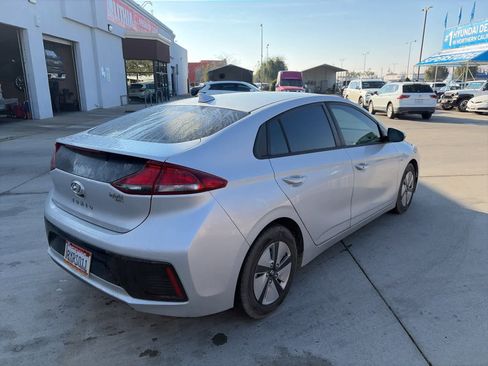 Used 2018 Hyundai Ioniq Blue image 9