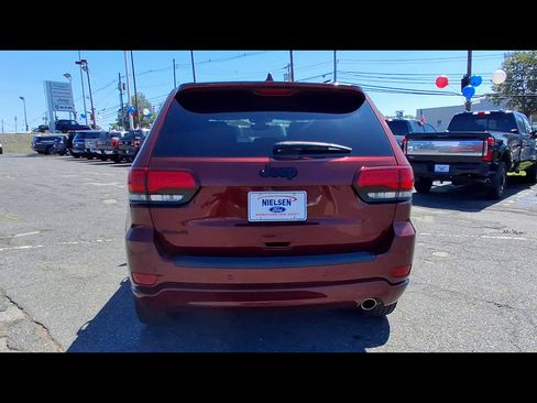 Used 2019 Jeep Grand Cherokee Altitude AWD/4WD image 7