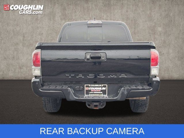 Used 2021 Toyota Tacoma TRD Off-Road w/ TRD Premium Off Road Package AWD/4WD image 7