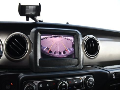 Used 2018 Jeep Wrangler Unlimited Sport S AWD/4WD image 20
