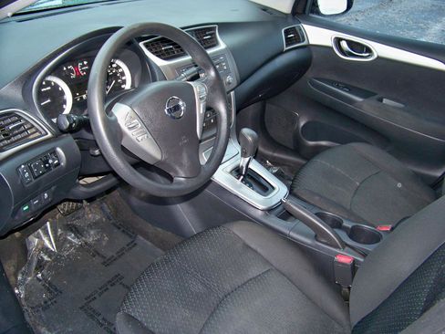 Used 2013 Nissan Sentra SR image 12